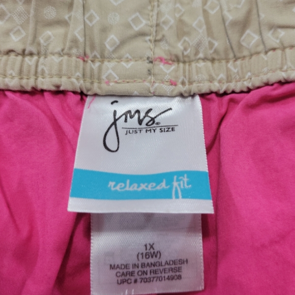 Just My Size Pants Size 1X Relax Fit Womens Plus Size JMS Capri Pants Cargo - Picture 5 of 6